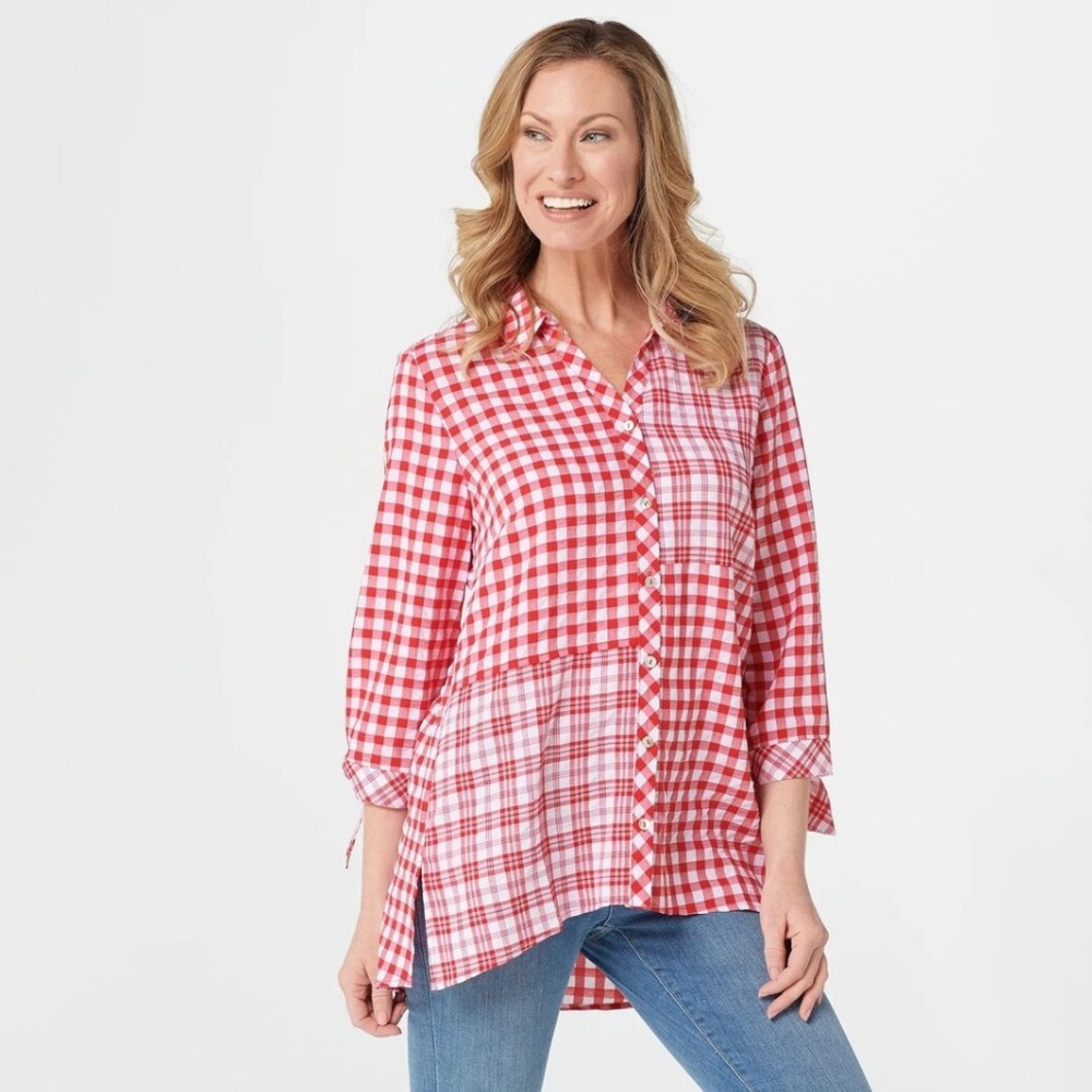 Susan Graves Red and White Checkered Button-Up Shirt size Large